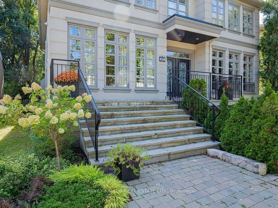 55 Viewmount Avenue, Toronto, ON M6B 1T2 – main photo