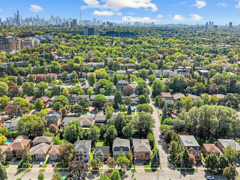 55 Viewmount Avenue, Toronto, ON M6B 1T2 – photo 2