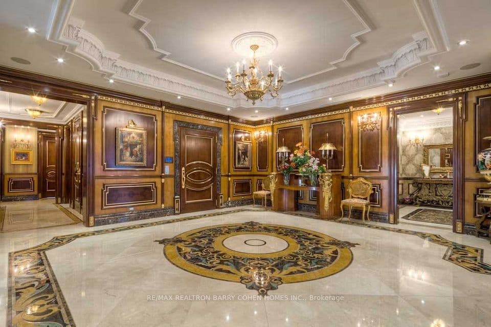 118 Yorkville Avenue 703, Toronto, ON M5R 1C2 – photo 3