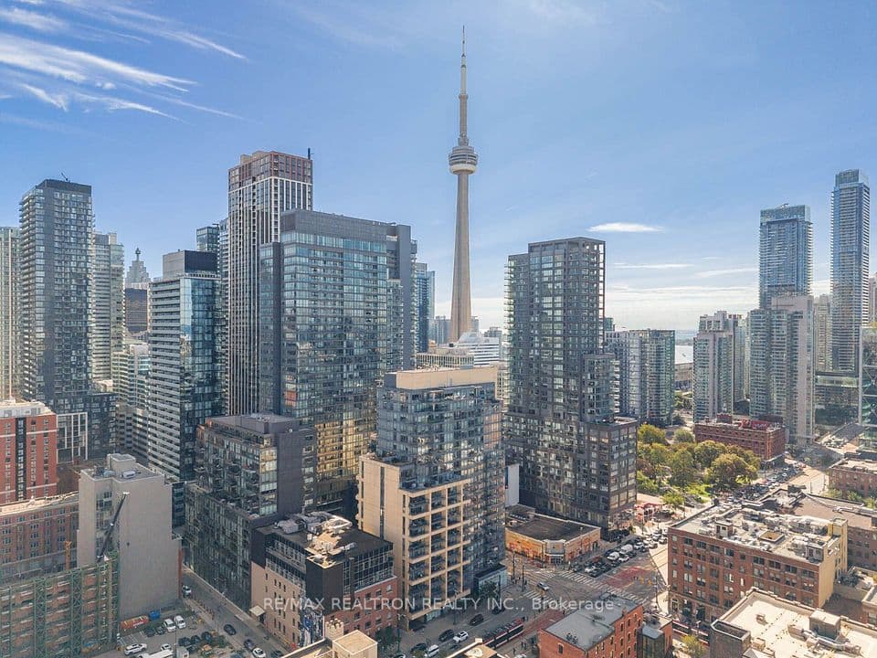438 King Street 904, Toronto, ON M5V 3T9 – main photo