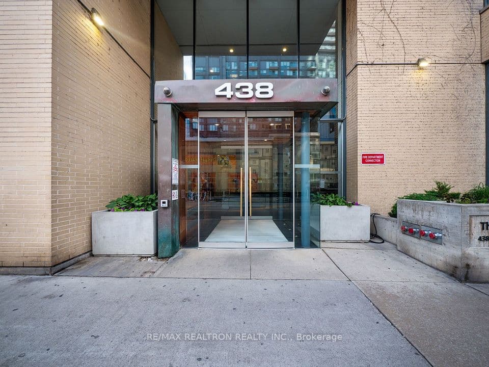 438 King Street 904, Toronto, ON M5V 3T9 – photo 3