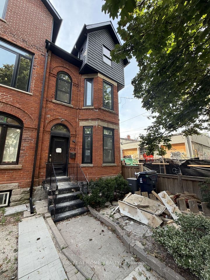 272 Seaton Street, Toronto, ON M5A 2T4 – main photo