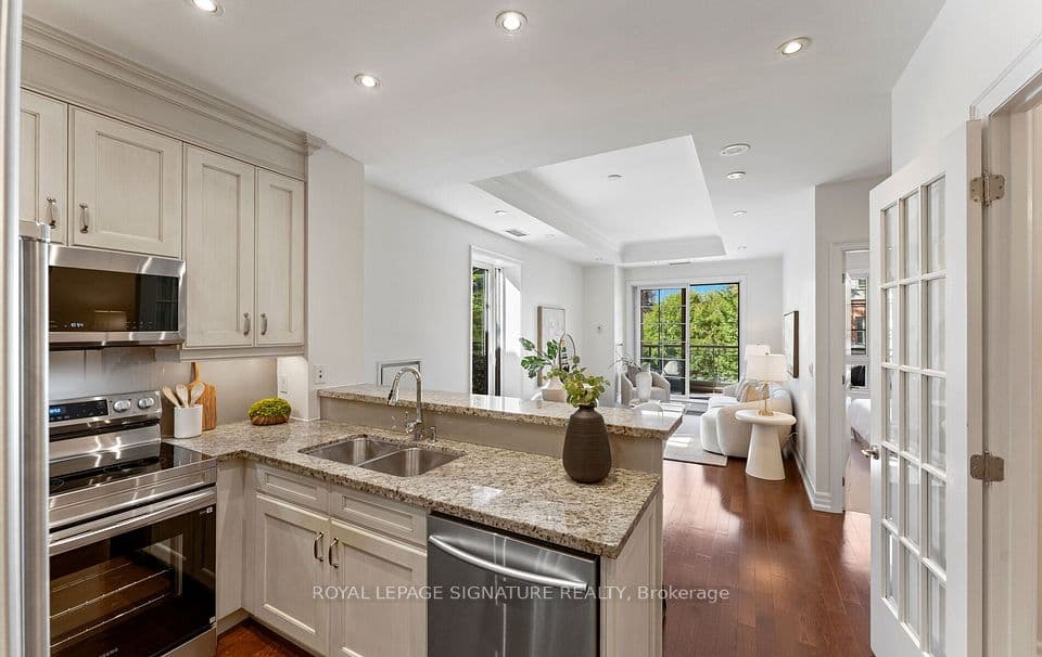 21 Burkebrook Place 337, Toronto, ON M4G 0A2 – photo 3