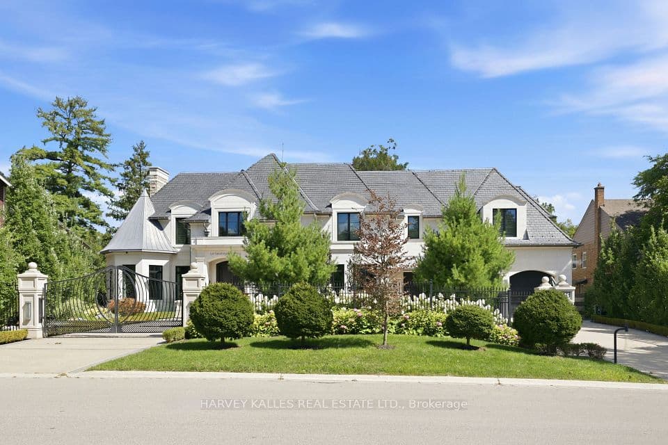 126 Sandringham Drive, Toronto, ON M3H 1E3 – photo 3