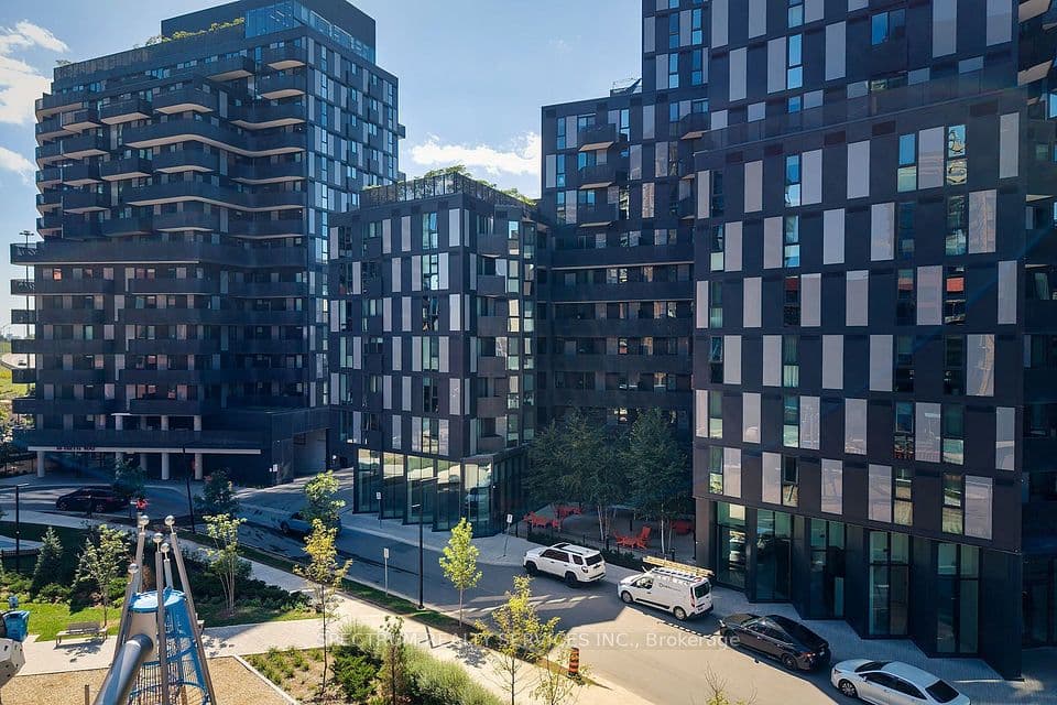 30 Tretti Way 427, Toronto, ON M3H 0E3 – photo 2