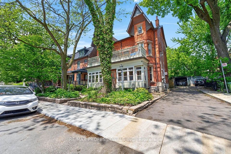 2 Afton Avenue, Toronto, ON M6J 1R7 – photo 3