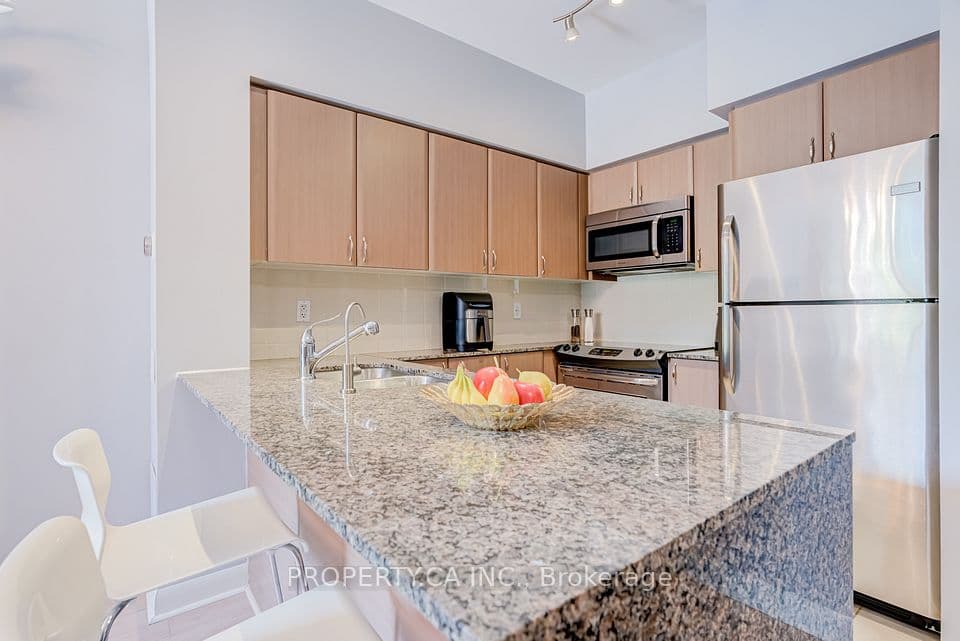525 Wilson Avenue 118, Toronto, ON M3H 0A7 – photo 2