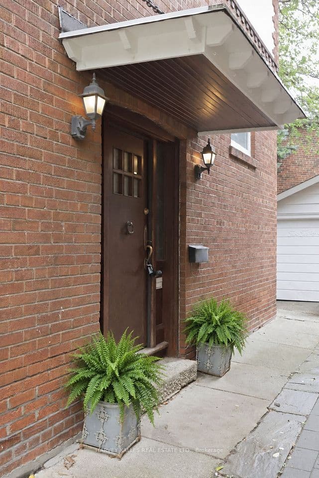 231 Glengrove Avenue W, Toronto, ON M4R 1P4 – photo 3