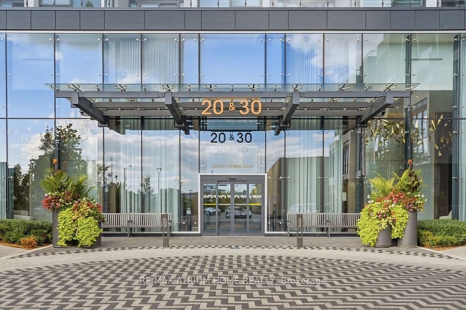 20 Inn On The Park Drive 1235, Toronto, ON M3C 0P8 – photo 2