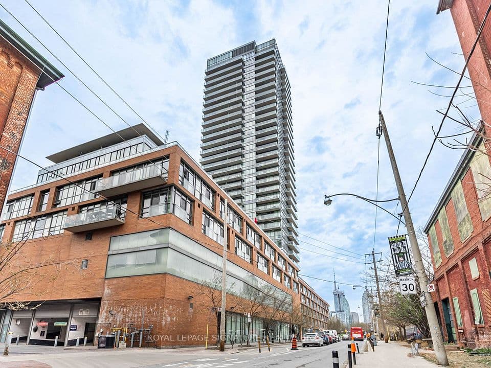 33 Mill Street 2406, Toronto, ON M5A 3R3 – main photo