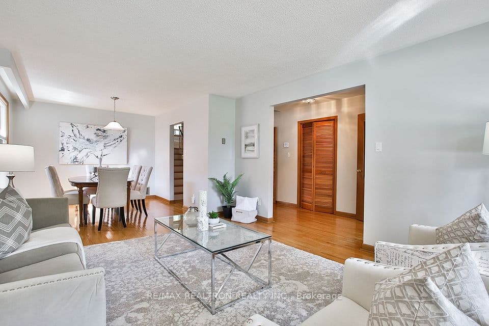 2636 Victoria Park Avenue, Toronto, ON M2J 4A6 – photo 3