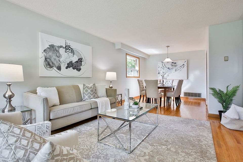 2636 Victoria Park Avenue, Toronto, ON M2J 4A6 – photo 2