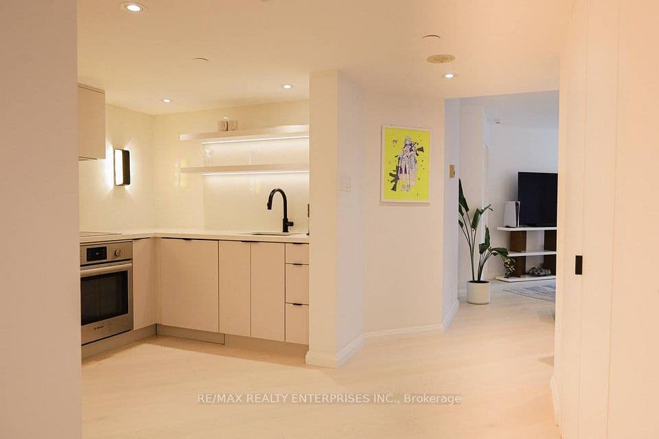 38 Elm Street 600, Toronto, ON M5G 2K5 – photo 3