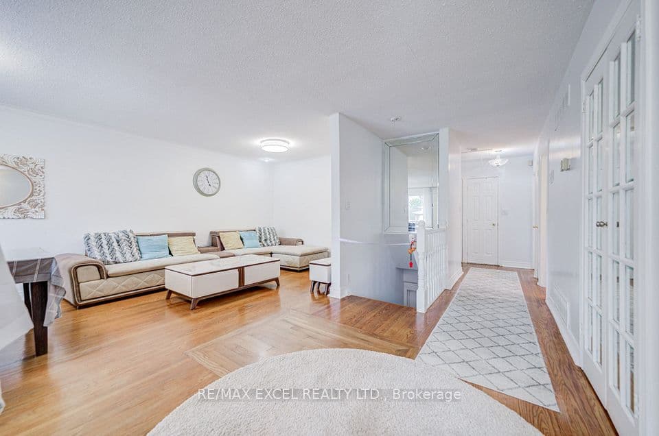 155 Edmonton Drive, Toronto, ON M2J 3X3 – photo 3