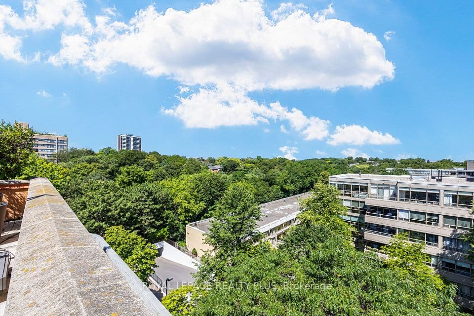 260 Heath Street W 704, Toronto, ON M5P 3L6 – photo 3