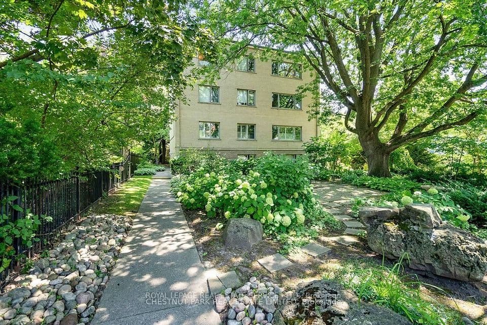 31 Rosedale Road 103, Toronto, ON M4W 2P5 – main photo