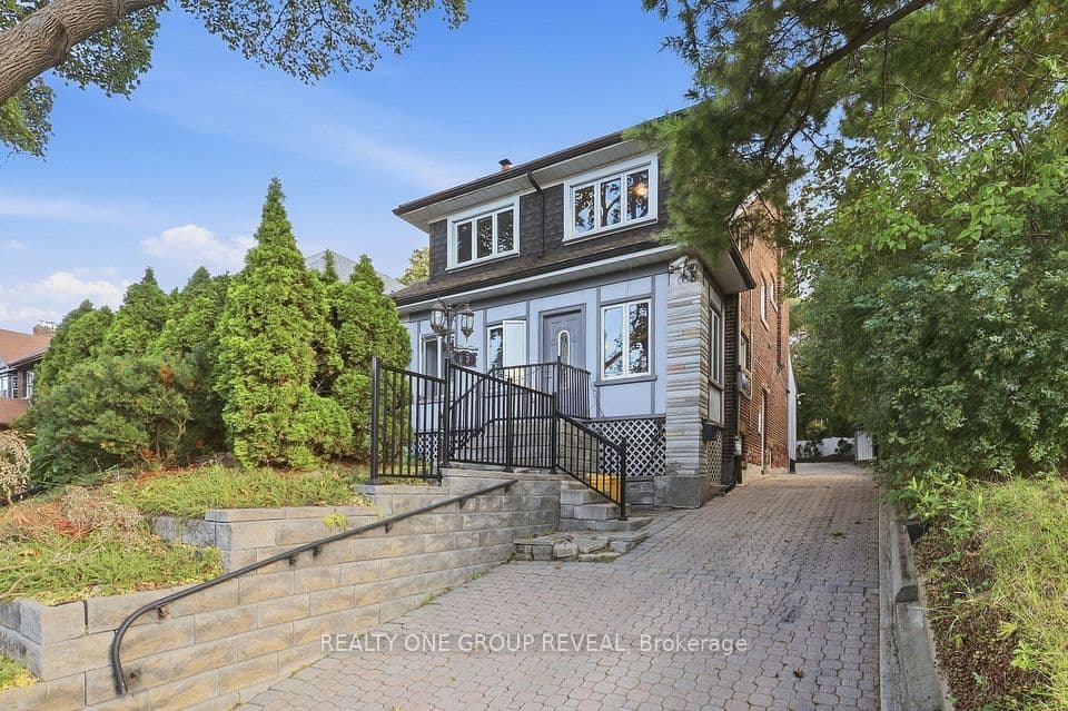 83 Lawrence Avenue E, Toronto, ON M4N 1S5 – main photo