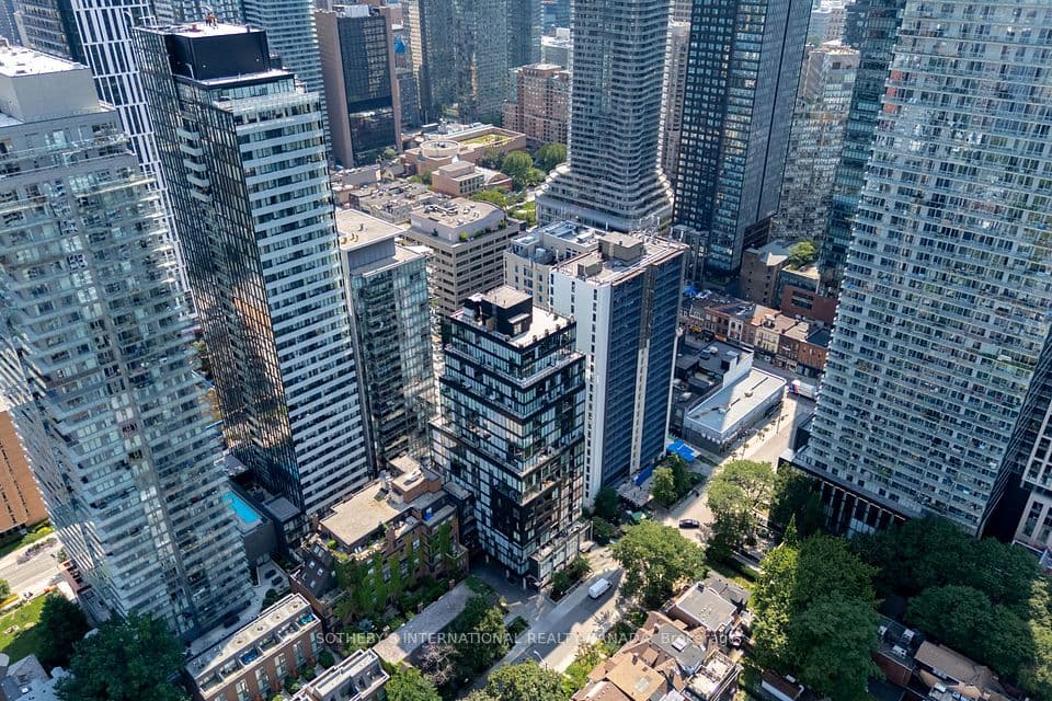 17 Dundonald Street 302, Toronto, ON M4Y 1K3 – photo 2