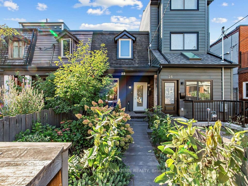 23 Gordon Street, Toronto, ON M6K 1P7 – main photo