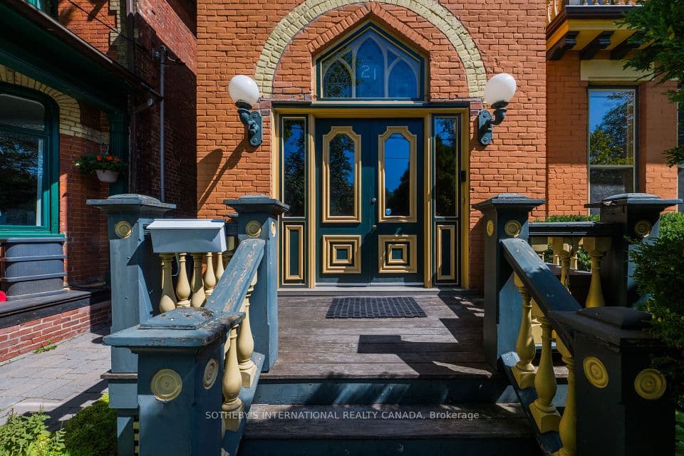 21 Rose Avenue, Toronto, ON M4X 1N7 – photo 2