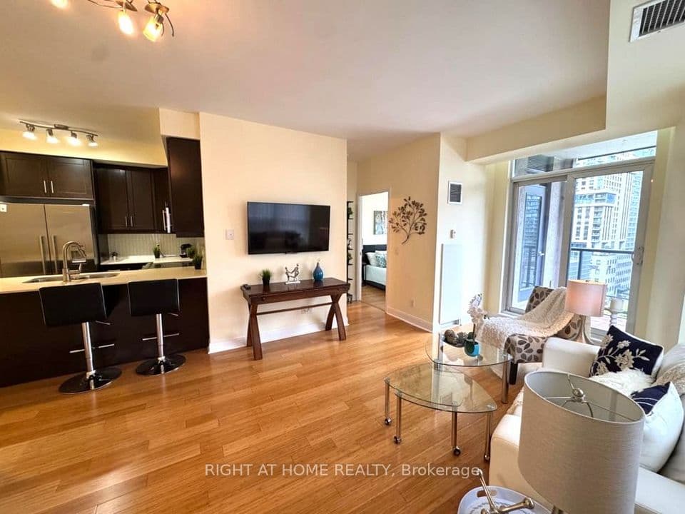 1 Scott Street 1409, Toronto, ON M5E 1A1 – photo 3