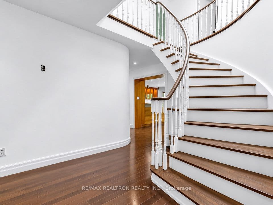 42 Apollo Drive, Toronto, ON M3B 2G8 – main photo