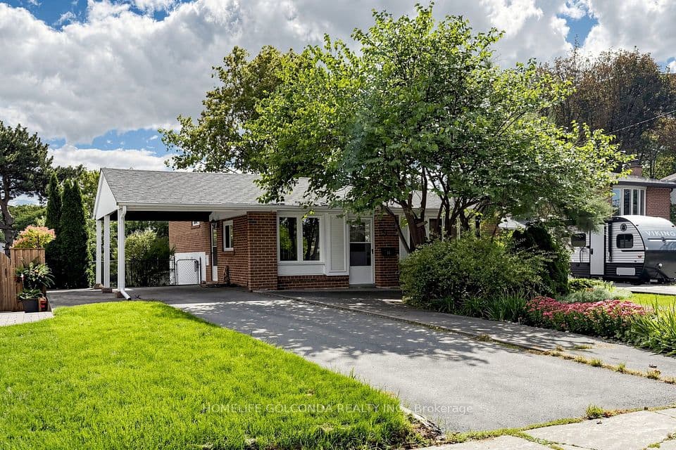 21 Grove Park Crescent, Toronto, ON M2J 2C7 – main photo
