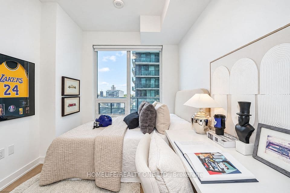 117 Broadway Avenue 1111, Toronto, ON M4P 1V3 – photo 3