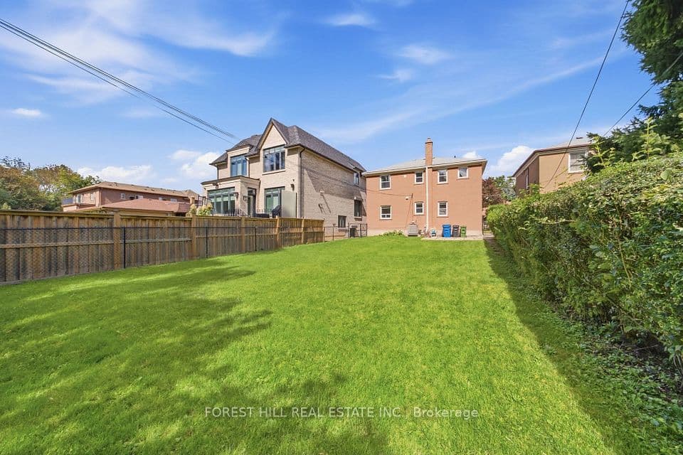 147 Viewmount Avenue, Toronto, ON M6B 1T5 – photo 2