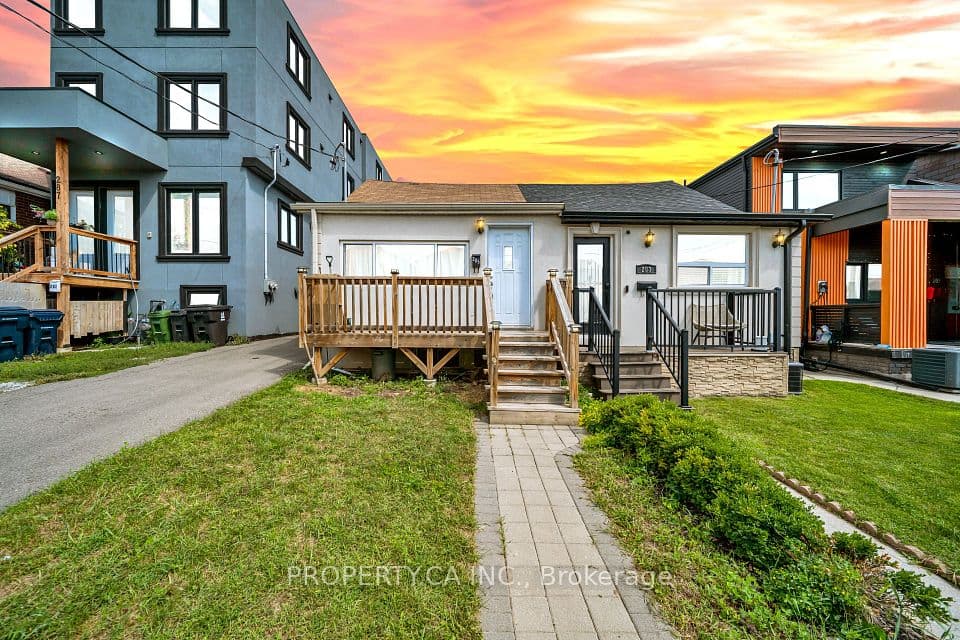 285 Robina Avenue, Toronto, ON M6C 3Y9 – main photo