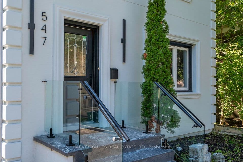 547 Melrose Avenue, Toronto, ON M5M 2A4 – photo 3