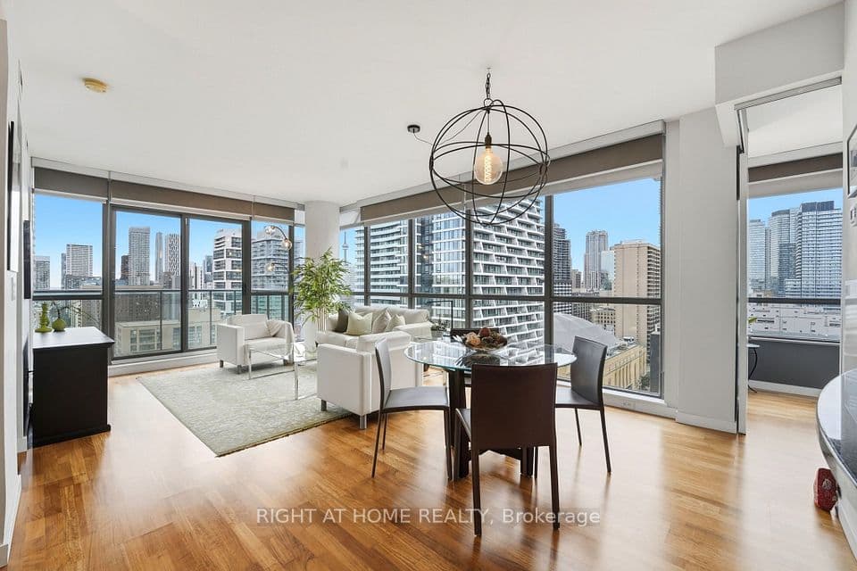 285 Mutual Street 1908, Toronto, ON M4Y 3C5 – photo 3