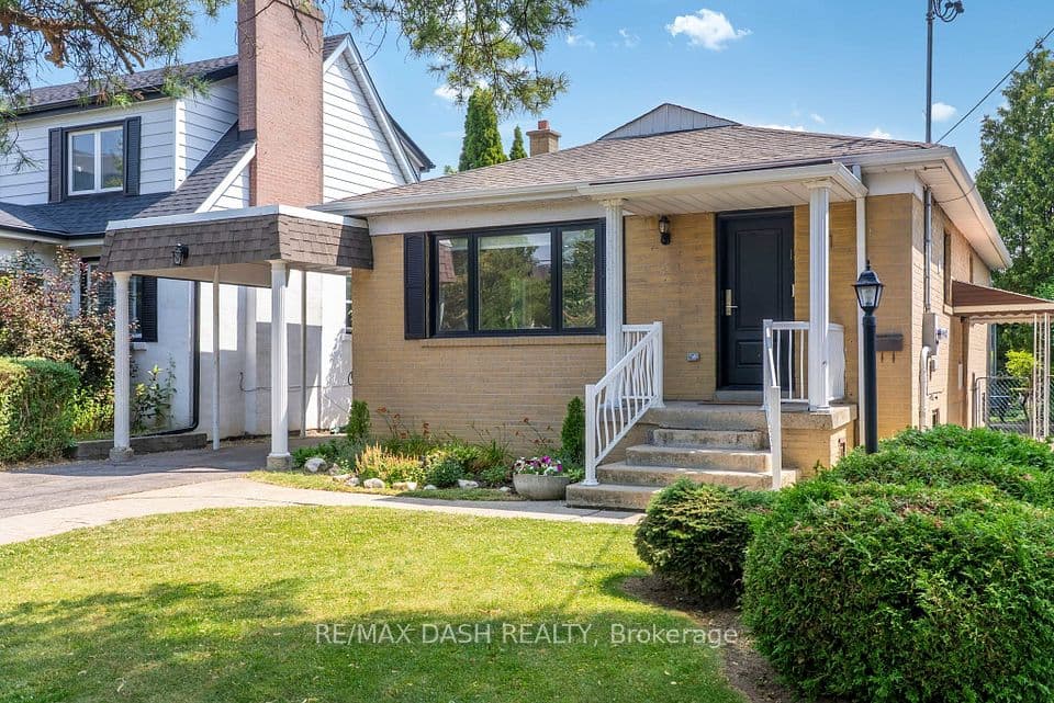 111 Gorman Park Road, Toronto, ON M3H 3K7 – main photo