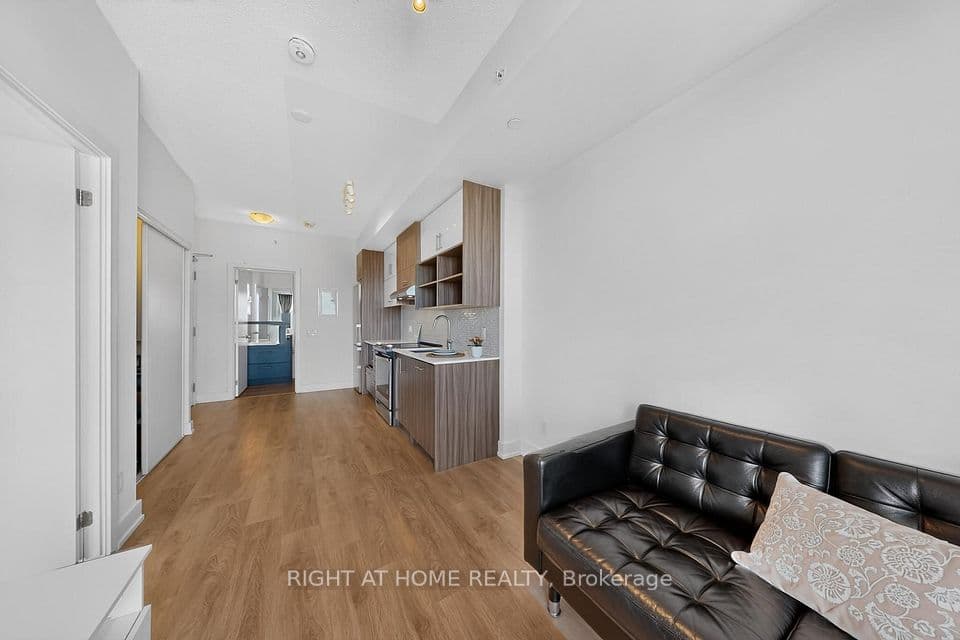 128 Fairview Mall Drive 807, Toronto, ON M2J 0E8 – photo 3