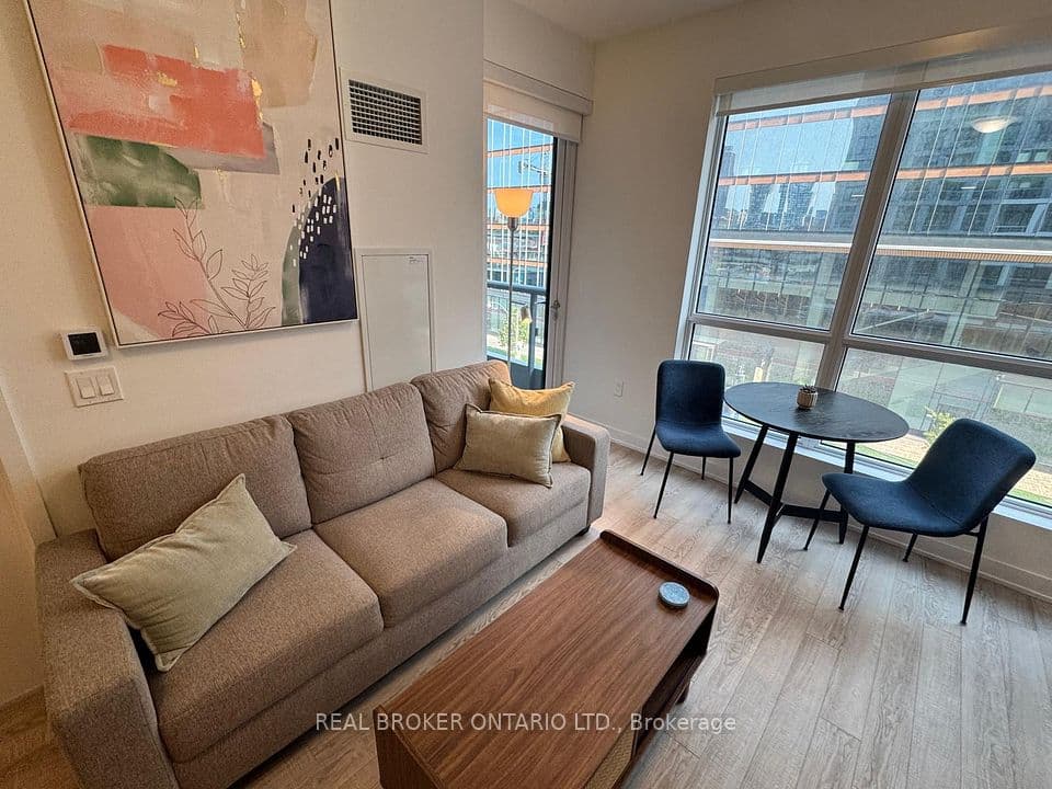 15 Richardson Street 420, Toronto, ON M5A 0Y5 – main photo