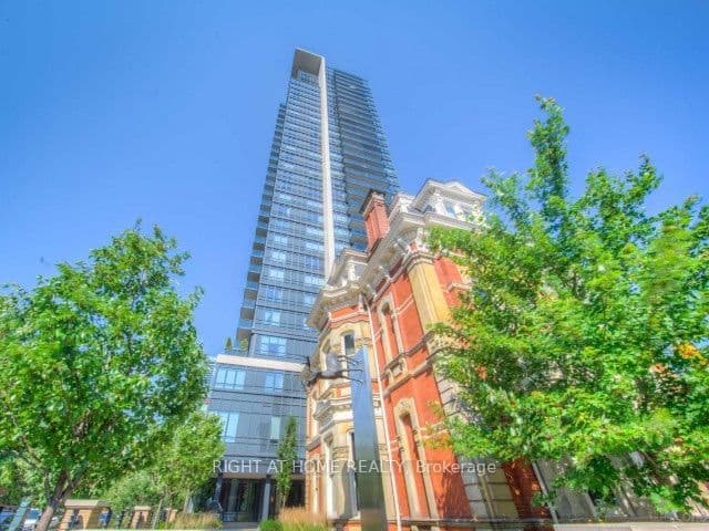 28 Linden Street 1006, Toronto, ON M4Y 0A4 – photo 2