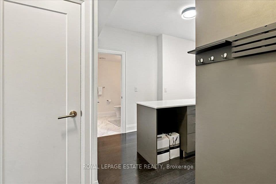 88 Cumberland Street 1201, Toronto, ON M5R 0C8 – photo 2