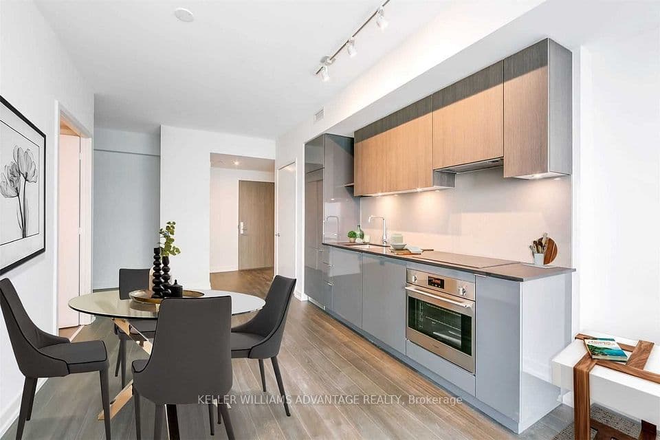 161 Roehampton Avenue 3307, Toronto, ON M4P 0C8 – photo 2