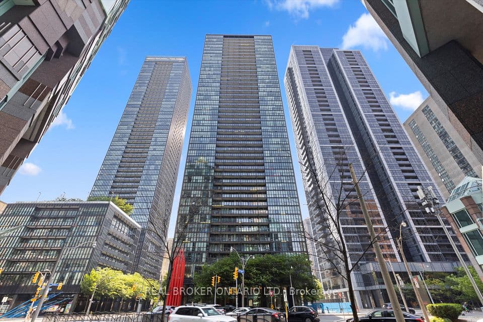 110 Charles Street E 4403, Toronto, ON M4Y 1T5 – main photo