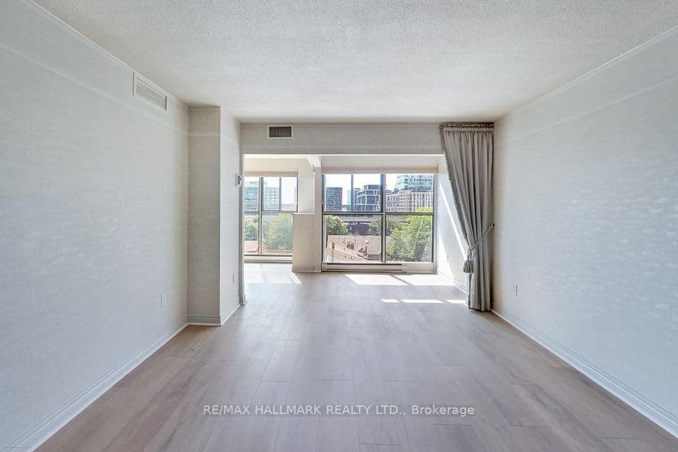 65 Scadding Avenue 812, Toronto, ON M5A 4L1 – photo 2