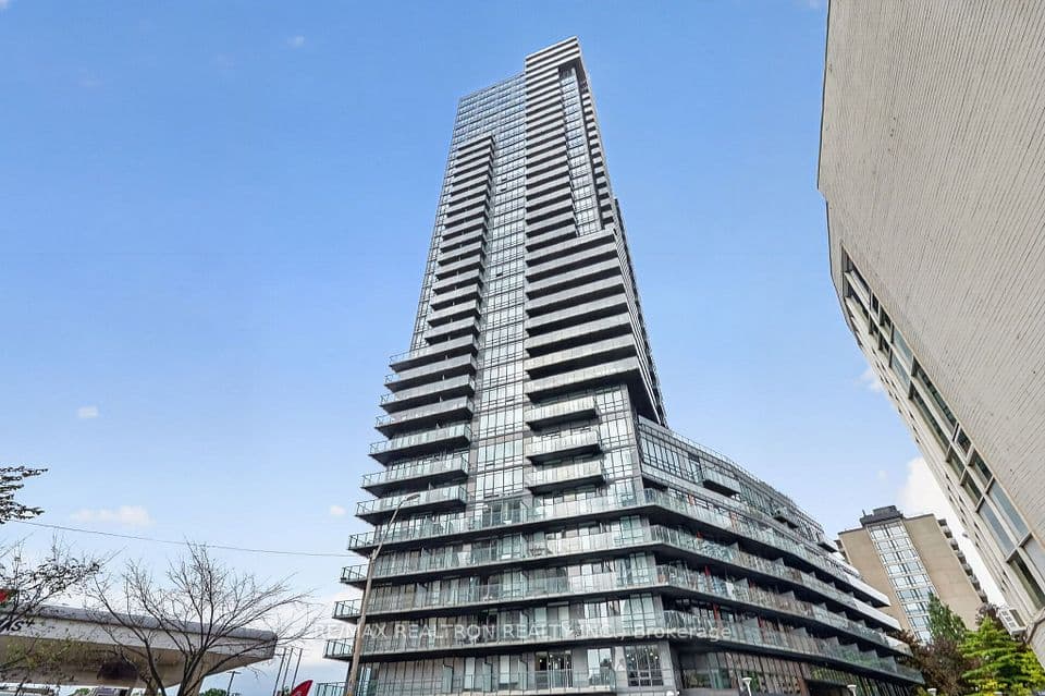 825 Church Street 912, Toronto, ON M4W 3Z4 – photo 3