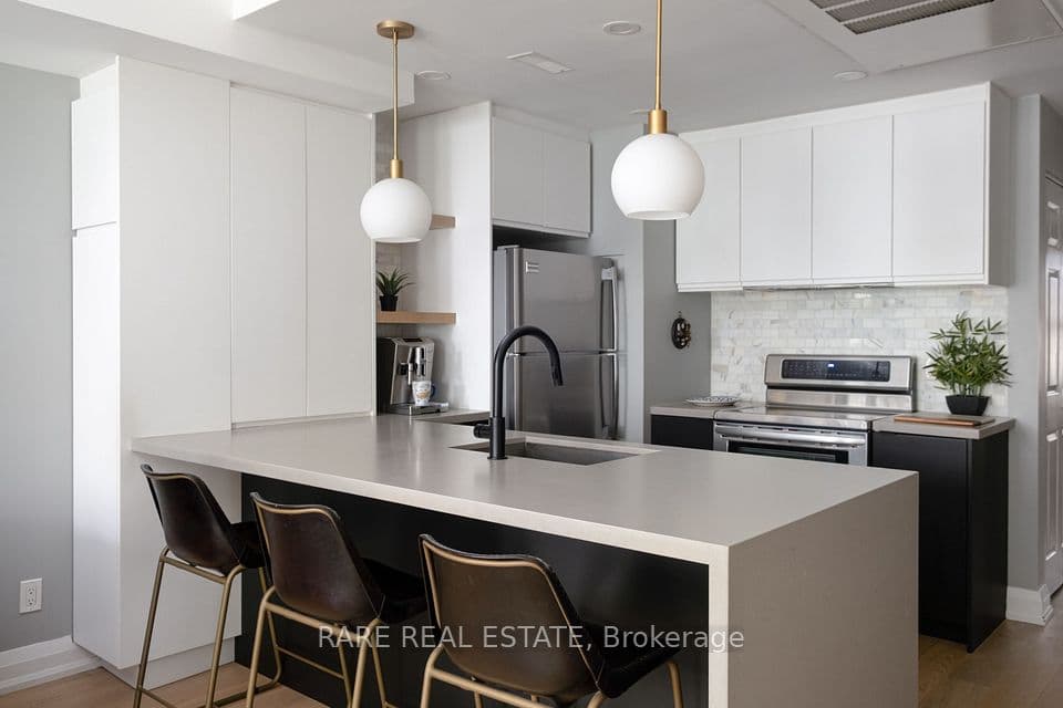 11 Niagara Street 21, Toronto, ON M5V 1C2 – main photo