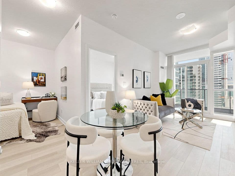33 Bay Street 3305, Toronto, ON M5J 2Z3 – photo 3