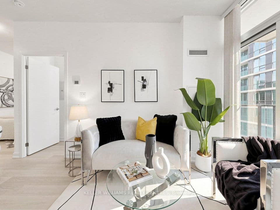 33 Bay Street 3305, Toronto, ON M5J 2Z3 – photo 2