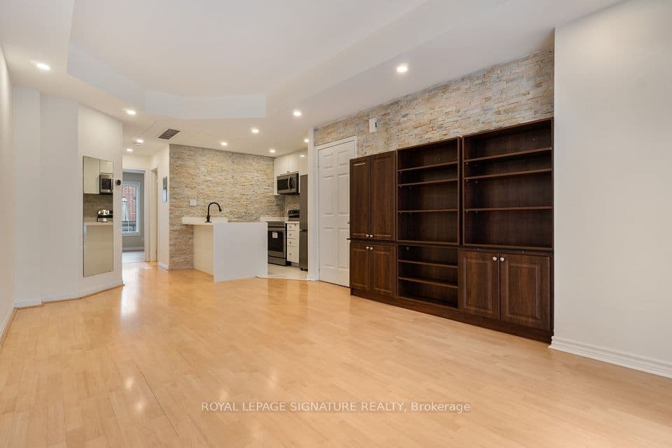 11 Niagara Street 8, Toronto, ON M5V 3N9 – photo 3