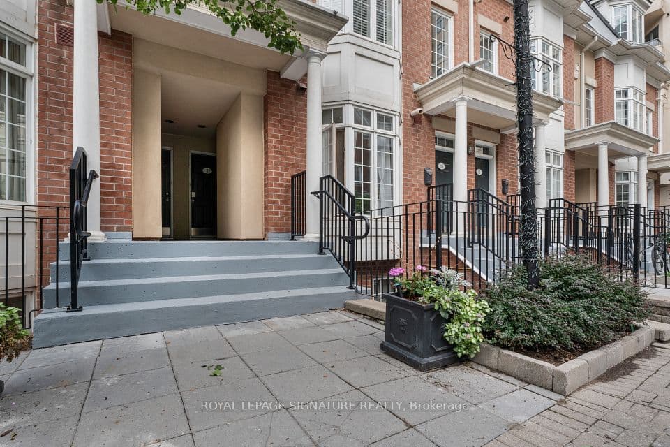 11 Niagara Street 8, Toronto, ON M5V 3N9 – photo 2