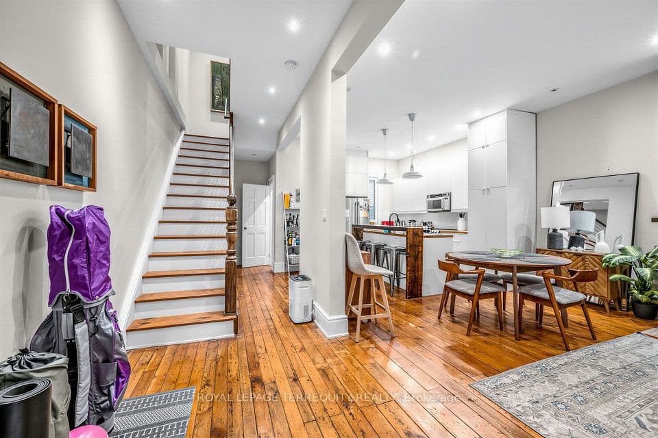 16 Fennings Street, Toronto, ON M6J 3B8 – photo 3