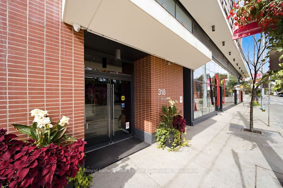 318 King Street E 302, Toronto, ON M5A 0C1 – main photo