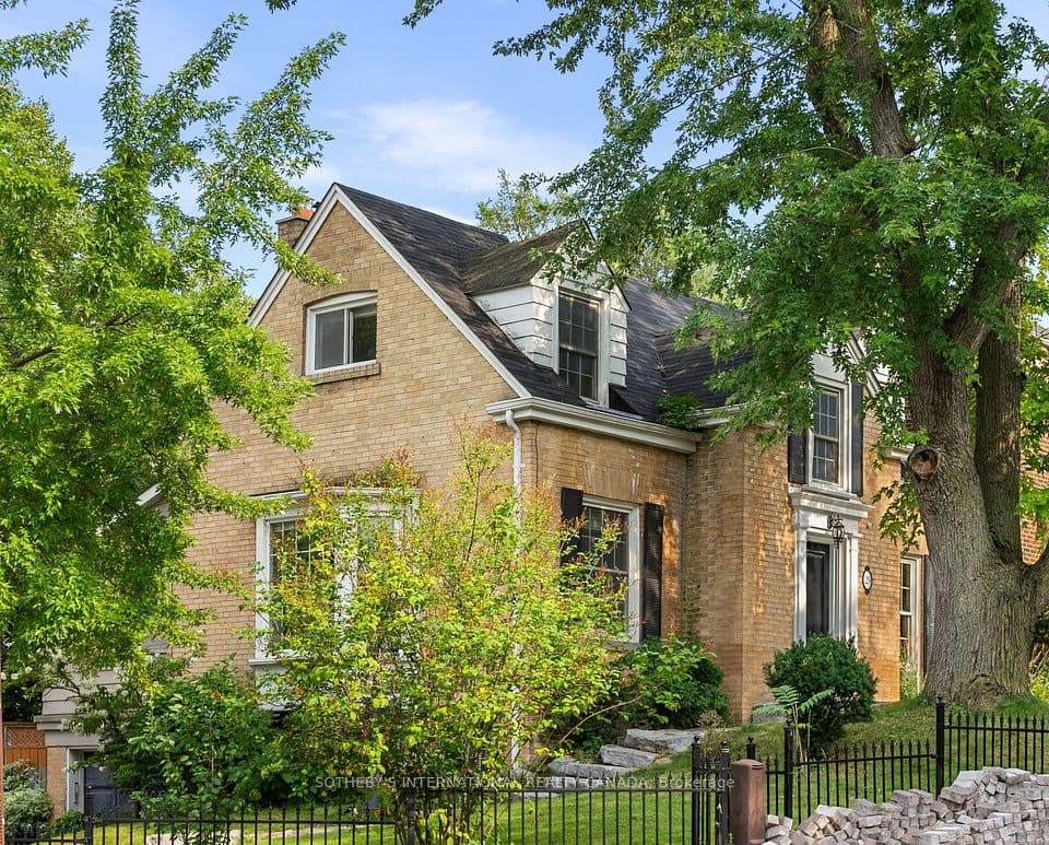 29 Highbourne Avenue, Toronto, ON M5P 2J1 – photo 2