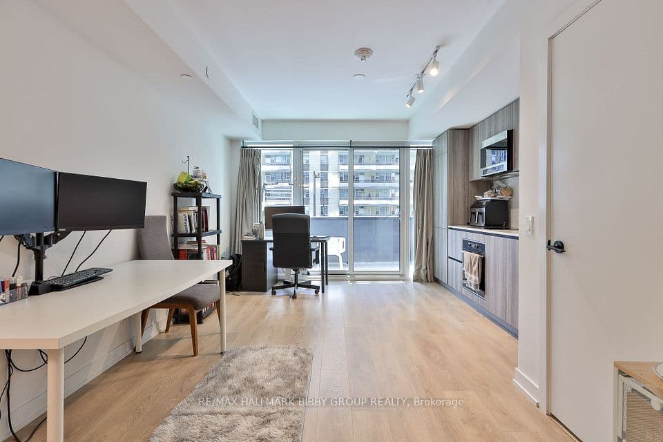 127 Broadway Avenue 302, Toronto, ON M4P 1V4 – photo 3